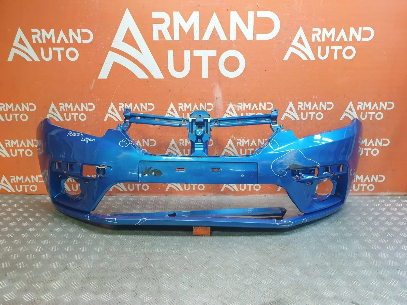 Бампер Renault Logan 2018-2022