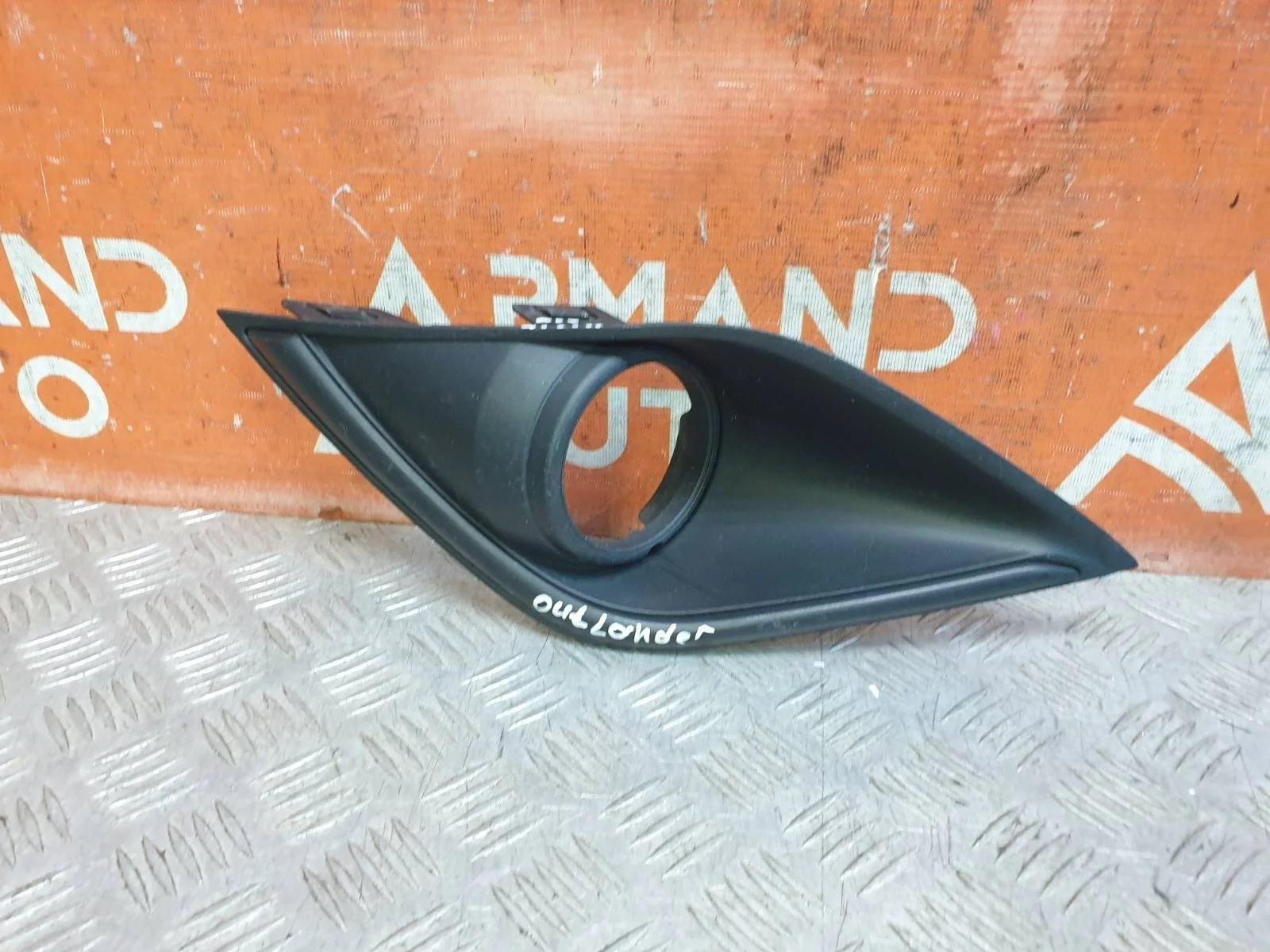 Окантовка птф Mitsubishi OUTLANDER 2018-нв 3