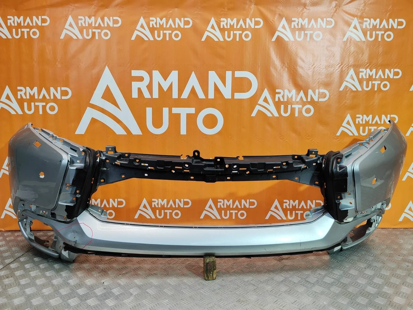 Бампер Mitsubishi Pajero Sport 2015-2021 3