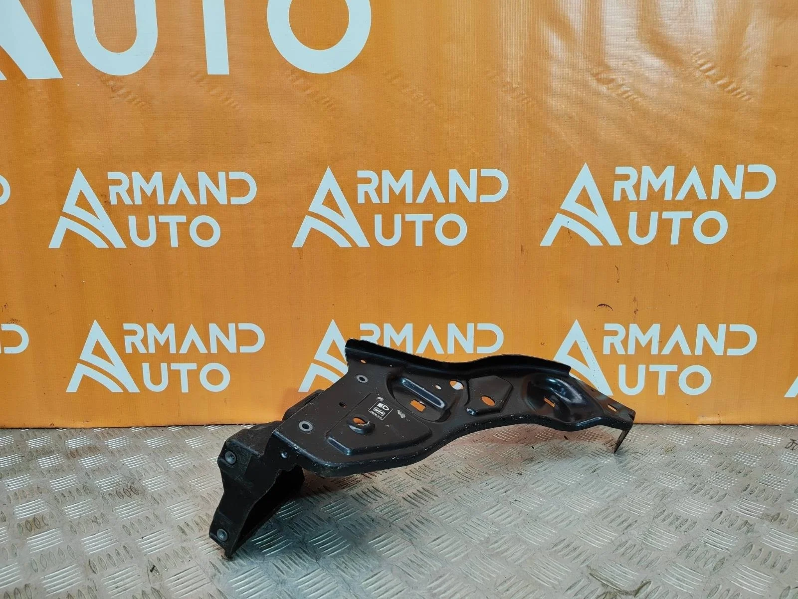 Кронштейн фары Mercedes CLS-Class 2014-2017 C218, X218