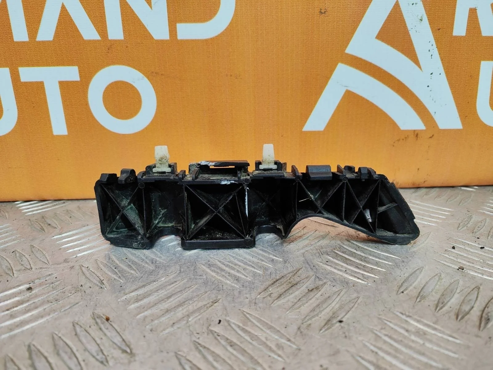 Кронштейн крыла Hyundai Solaris 2010-2017