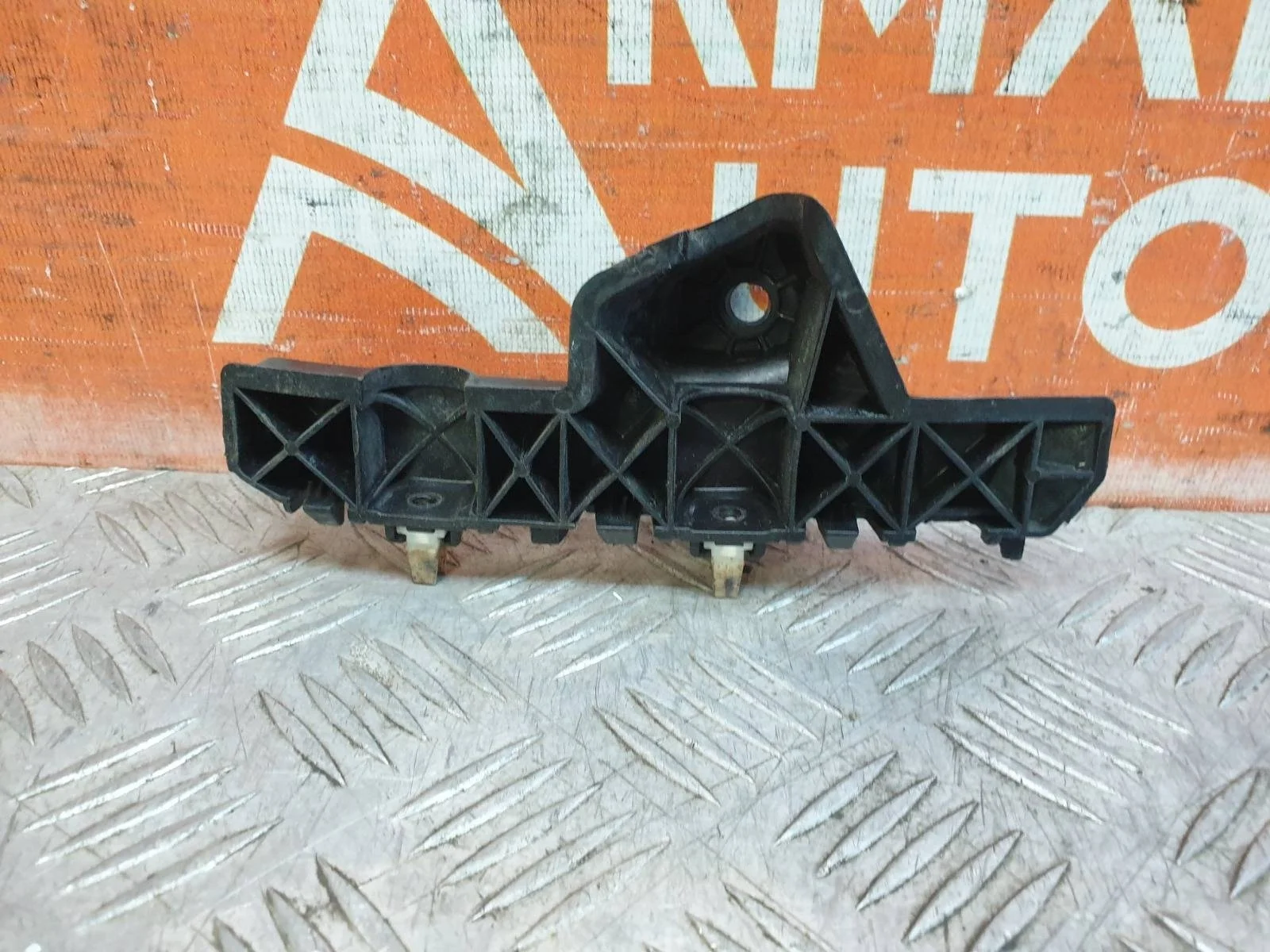 Кронштейн бампера Hyundai Solaris 2017-нв