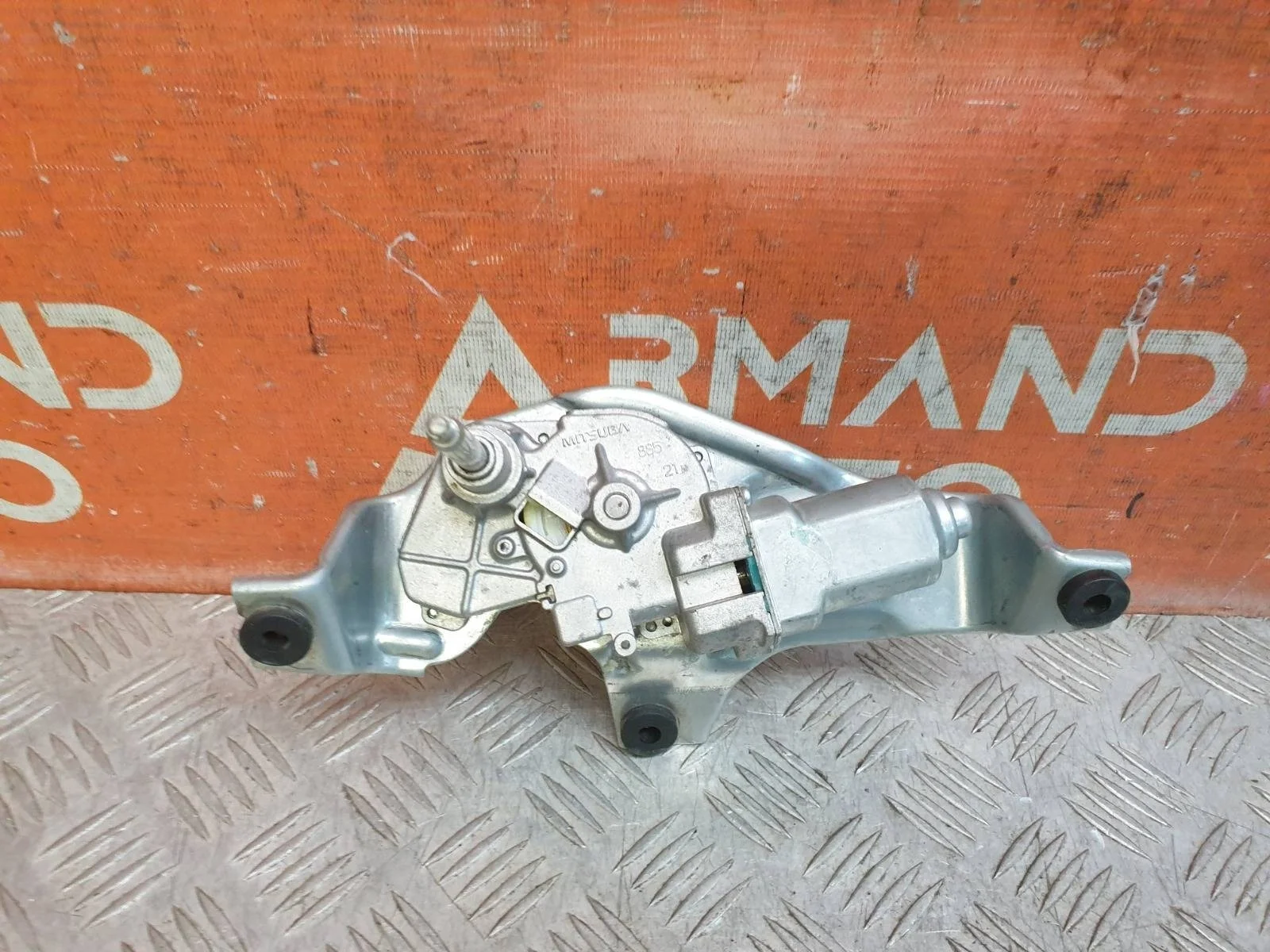 Моторчик стеклоочистителя двери багажника Mitsubishi Outlander 2012-нв 3