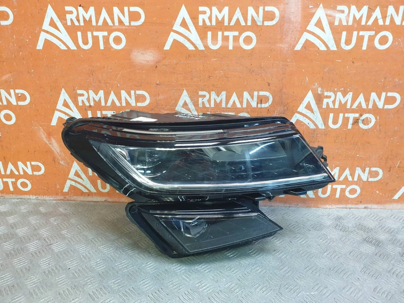 Фара Skoda Kodiaq 2016-2022