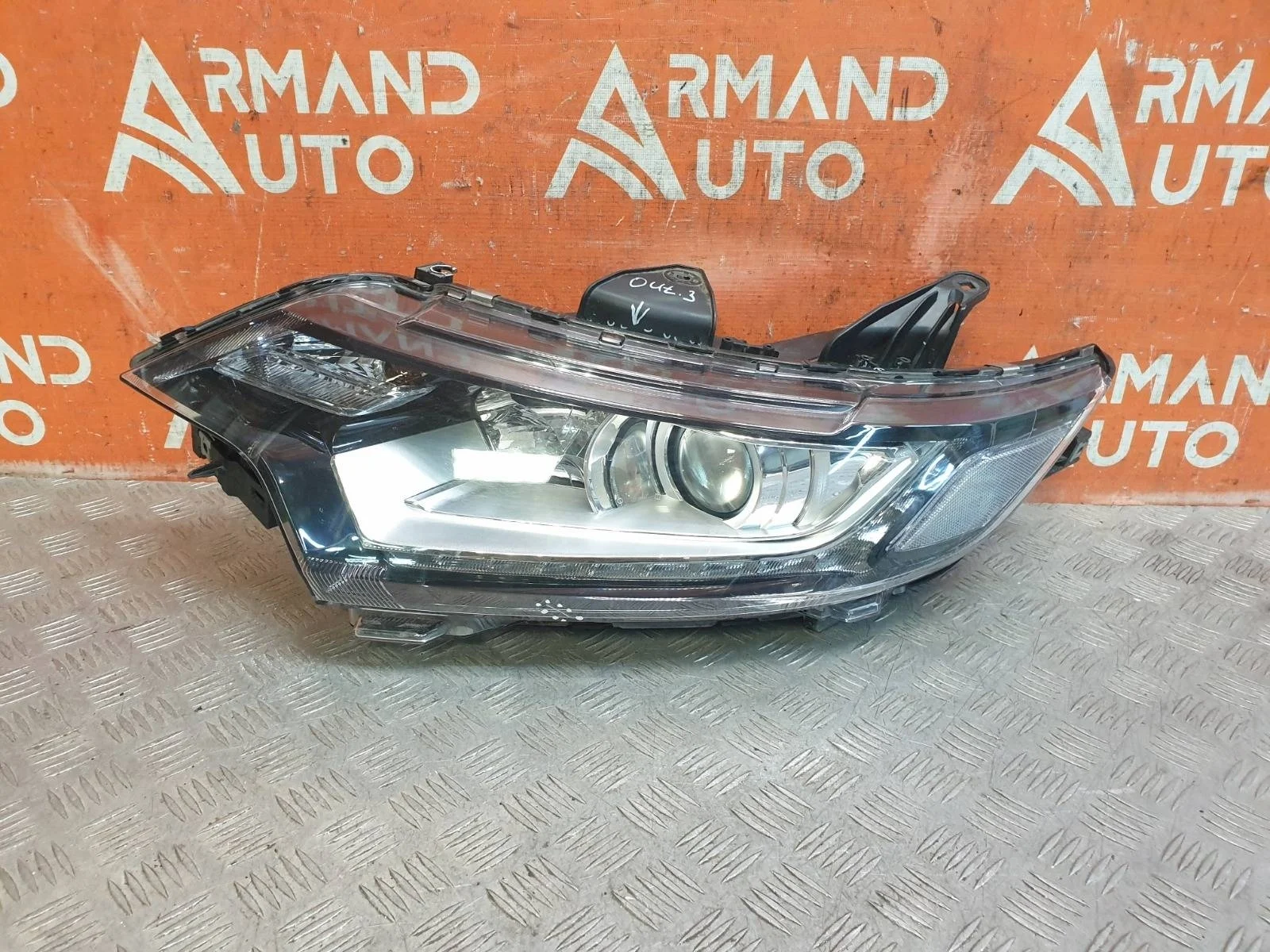 Фара Mitsubishi OUTLANDER 2015-нв 3