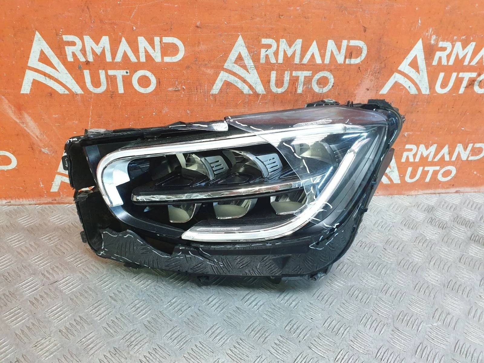 Фара Mercedes GLC-Class 2019-нв X253