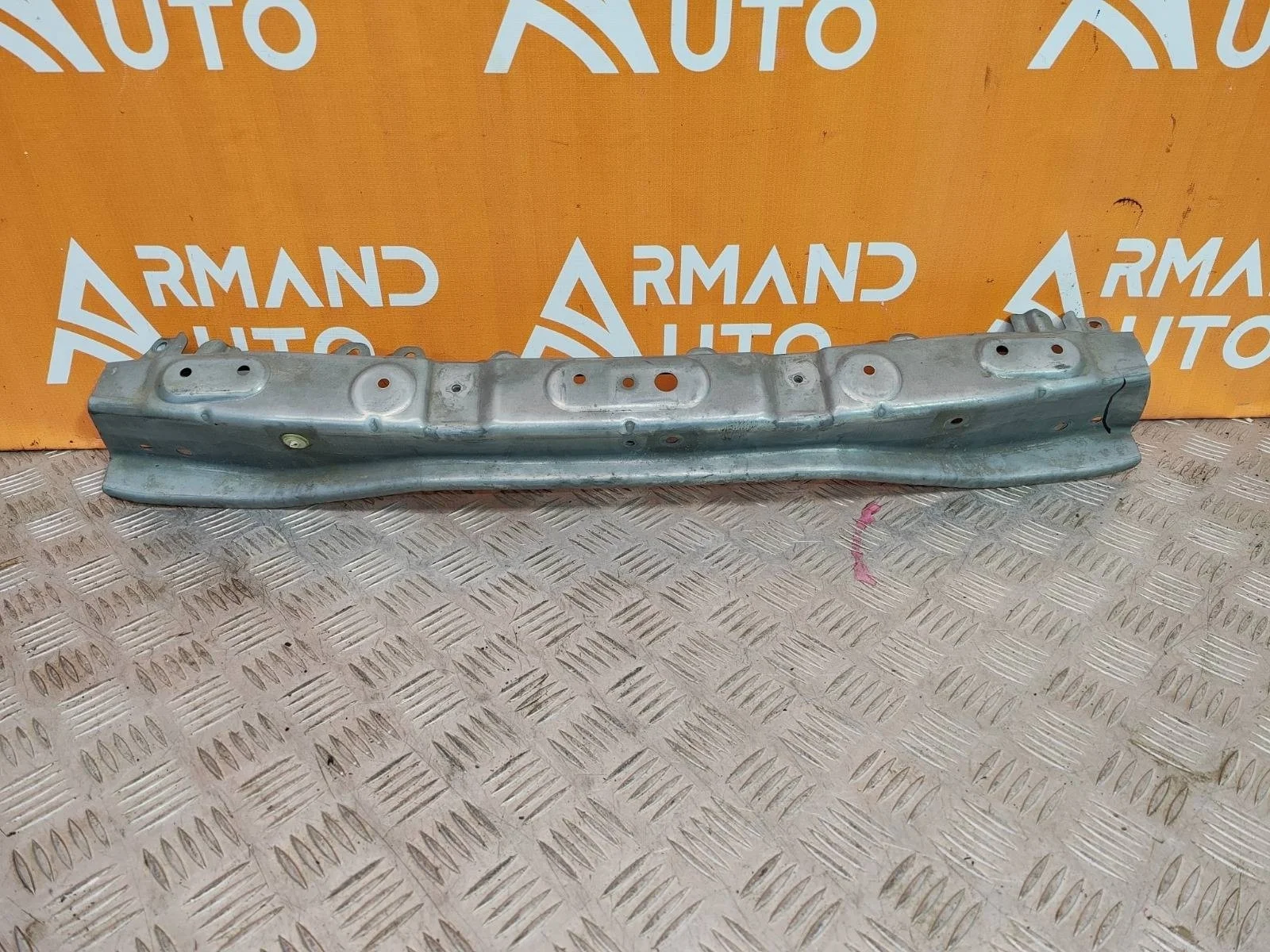 Усилитель бампера верхний Mitsubishi Outlander 2015-нв 3