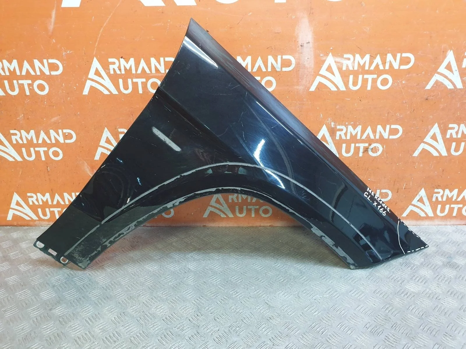 Крыло Mercedes GL GLS-Class 2012-2019 X166