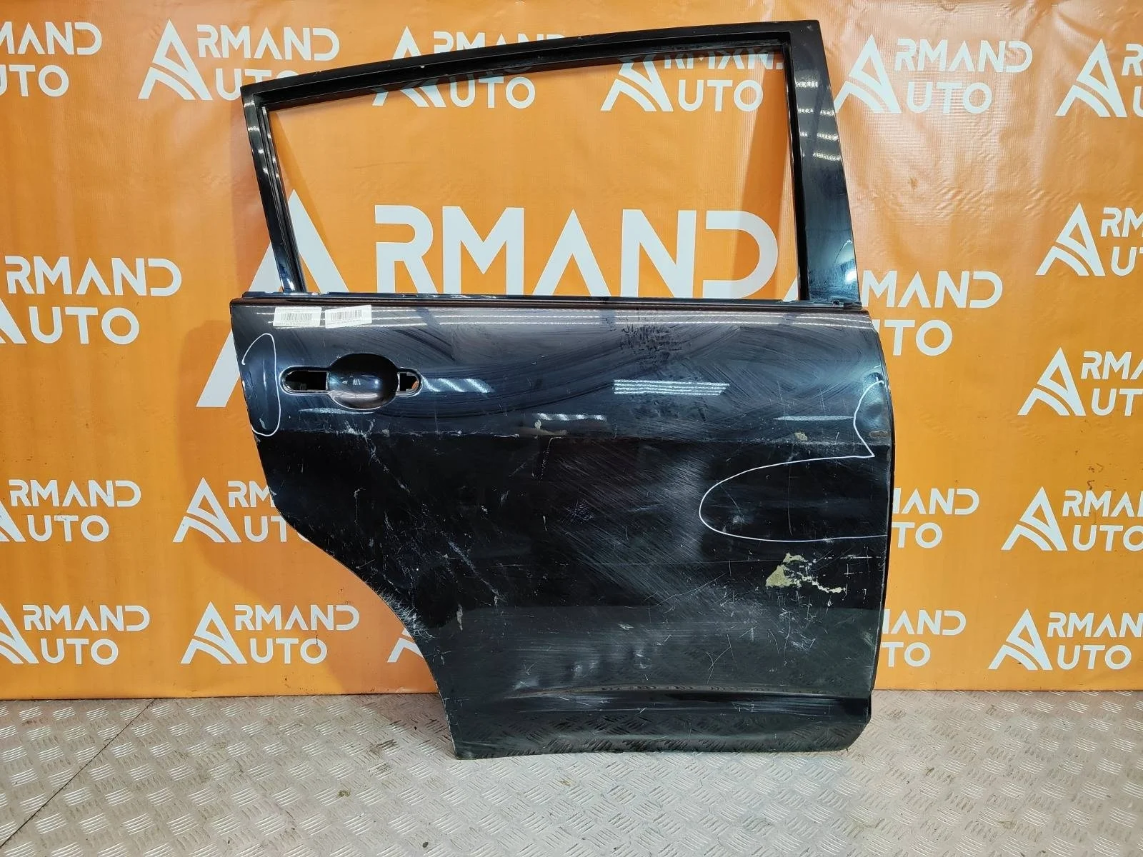 Дверь Nissan Tiida 2004-2013 C11