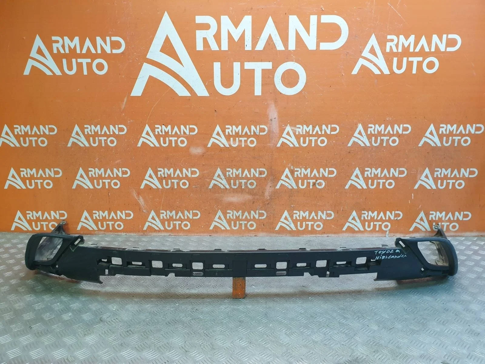Юбка бампера Toyota Highlander 2019-нв 4 U70