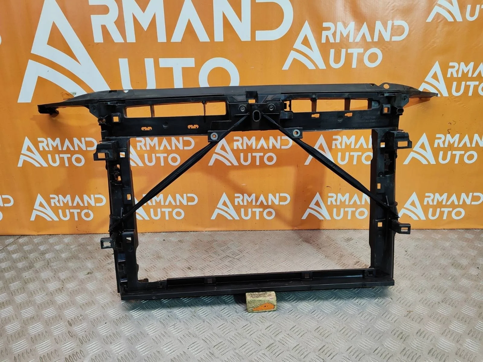 Панель передняя (суппорт радиатора) Skoda Octavia 2013-2020 A7 (5E)