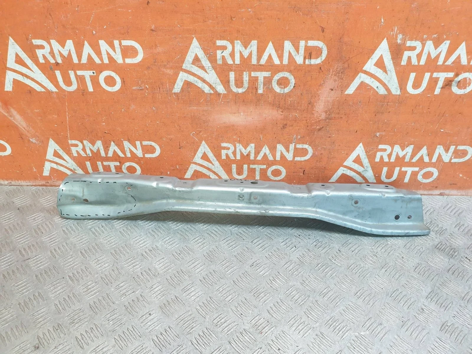 Усилитель бампера верхний Mitsubishi Outlander 2015-нв 3