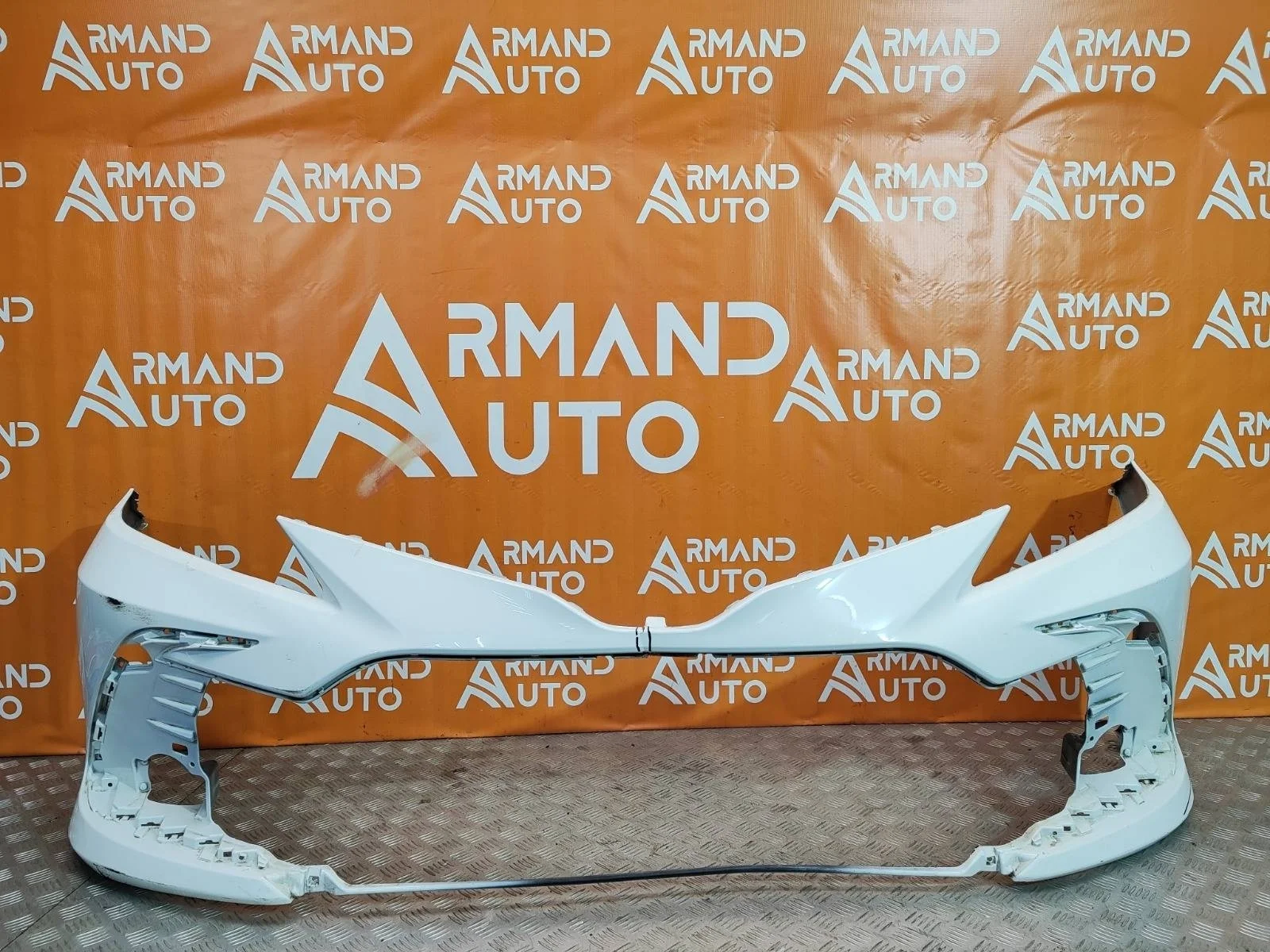 Бампер Toyota Camry 2020-нв 8 XV70