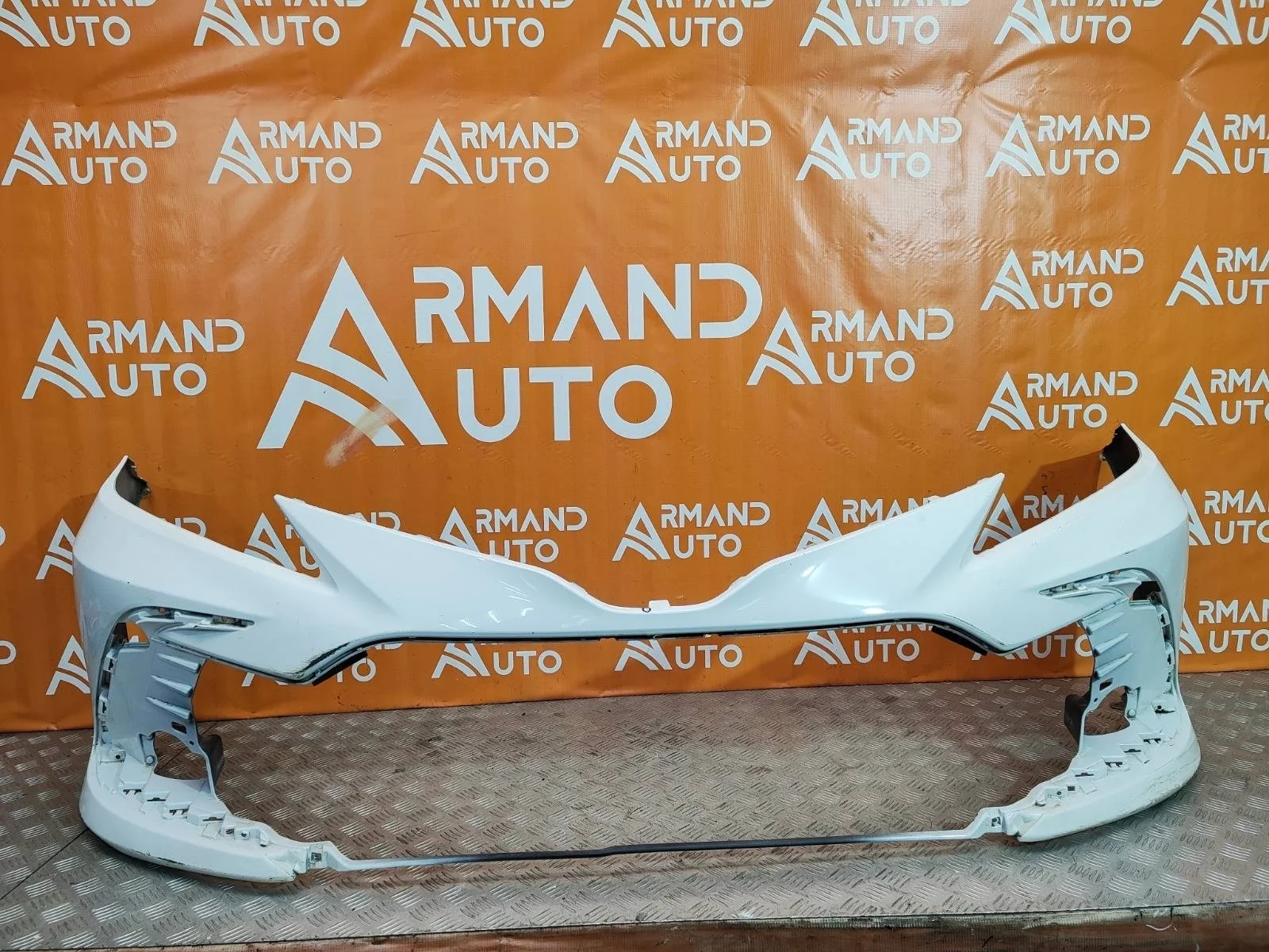 Бампер Toyota Camry 2020-нв 8 XV70