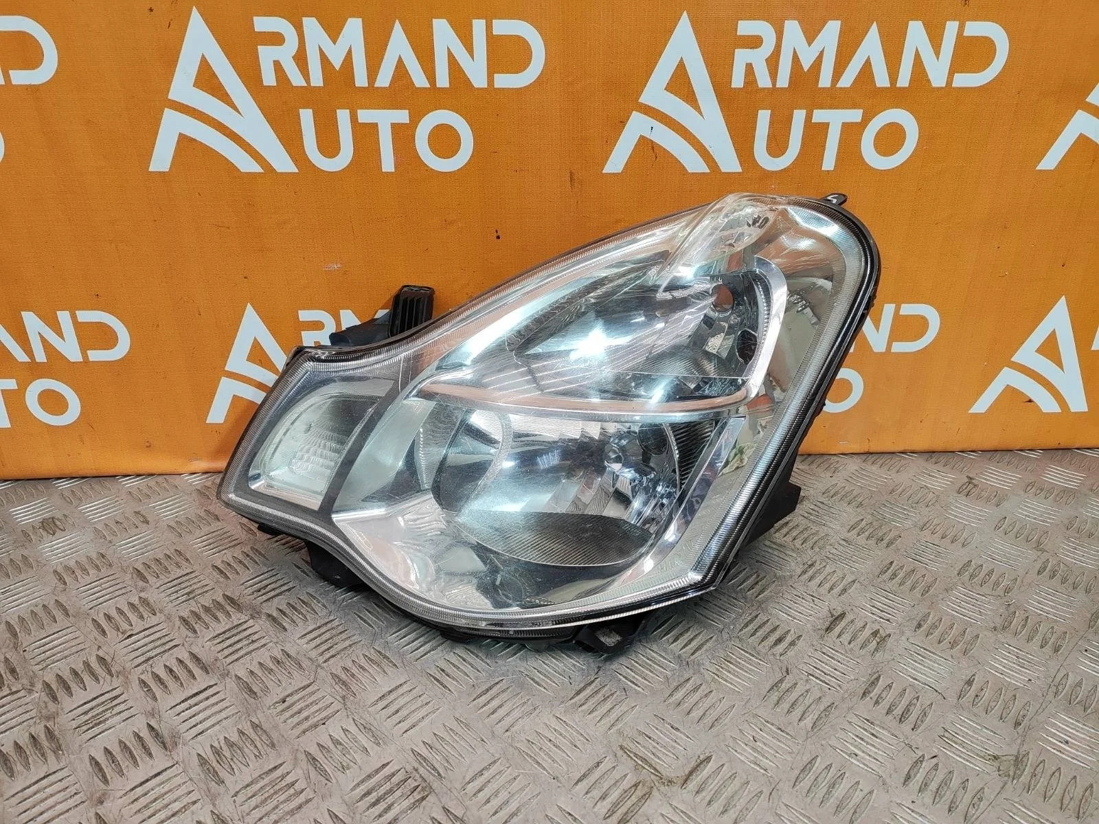 Фара Nissan Almera 2012-2018 G15