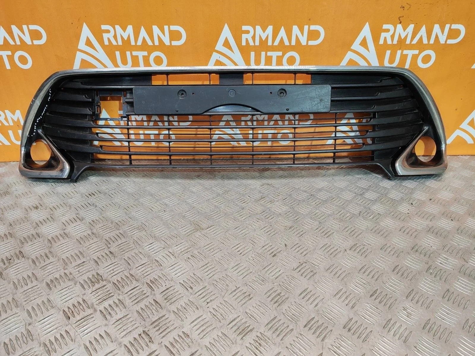 Решетка бампера Toyota Camry 2014-2017 XV50