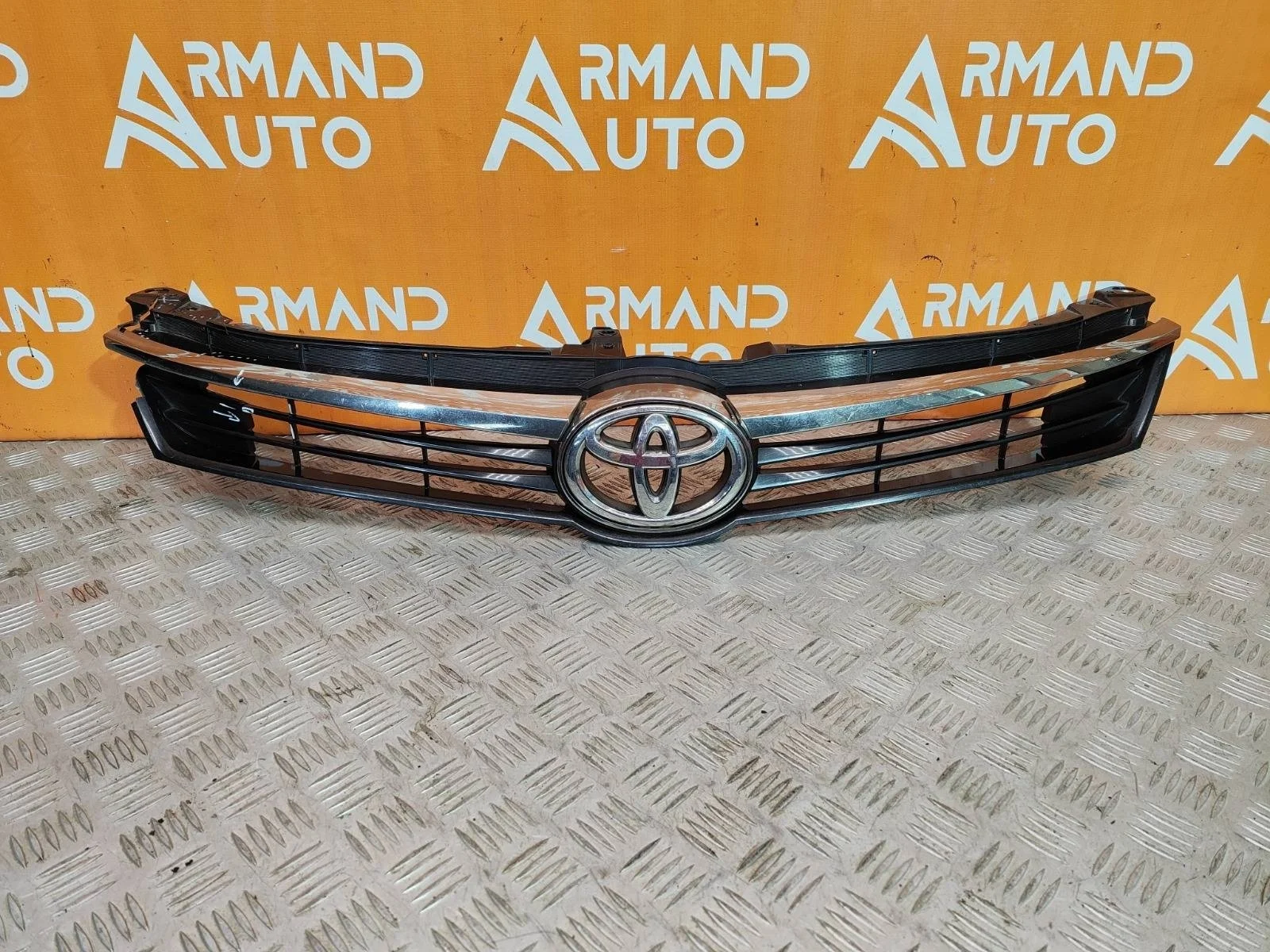 Решетка радиатора Toyota Camry 2014-2017 XV50