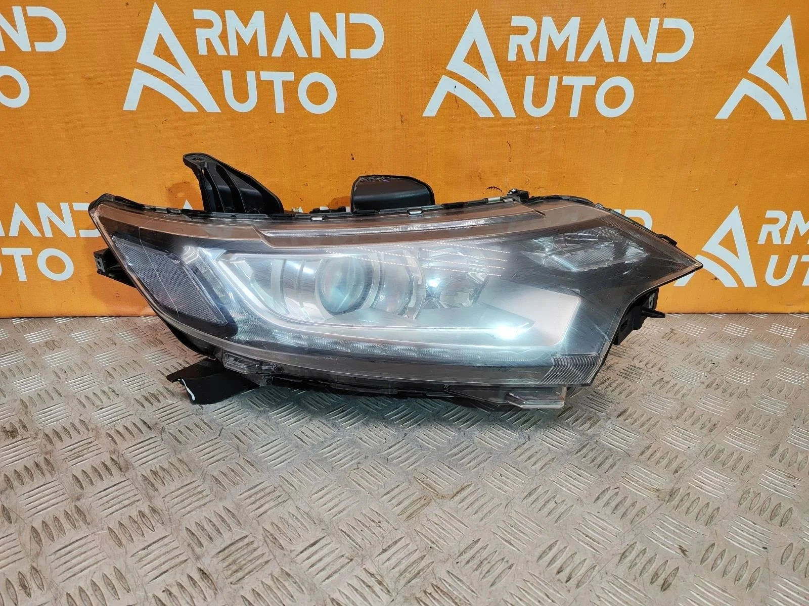 Фара MItsubishi Outlander 2015-нв 3