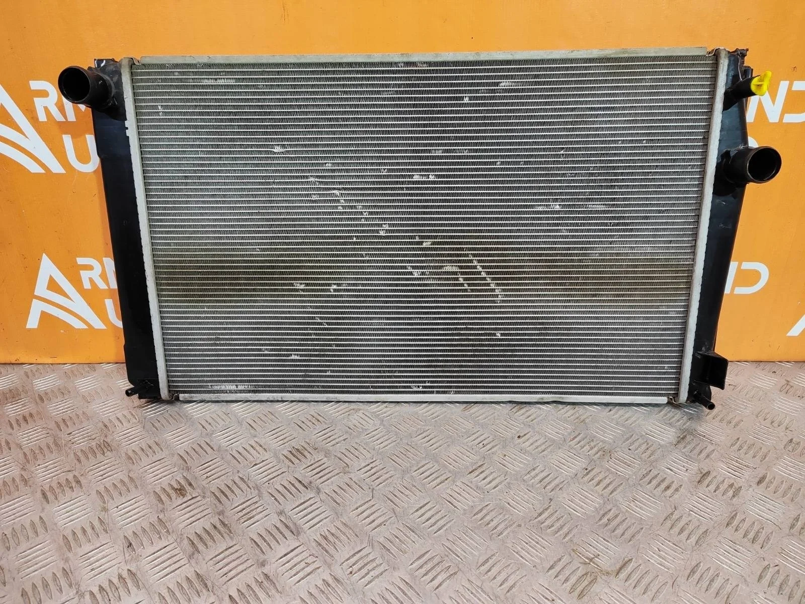 Радиатор двигателя (двс) Toyota RAV4 2005-2014 3 XA30