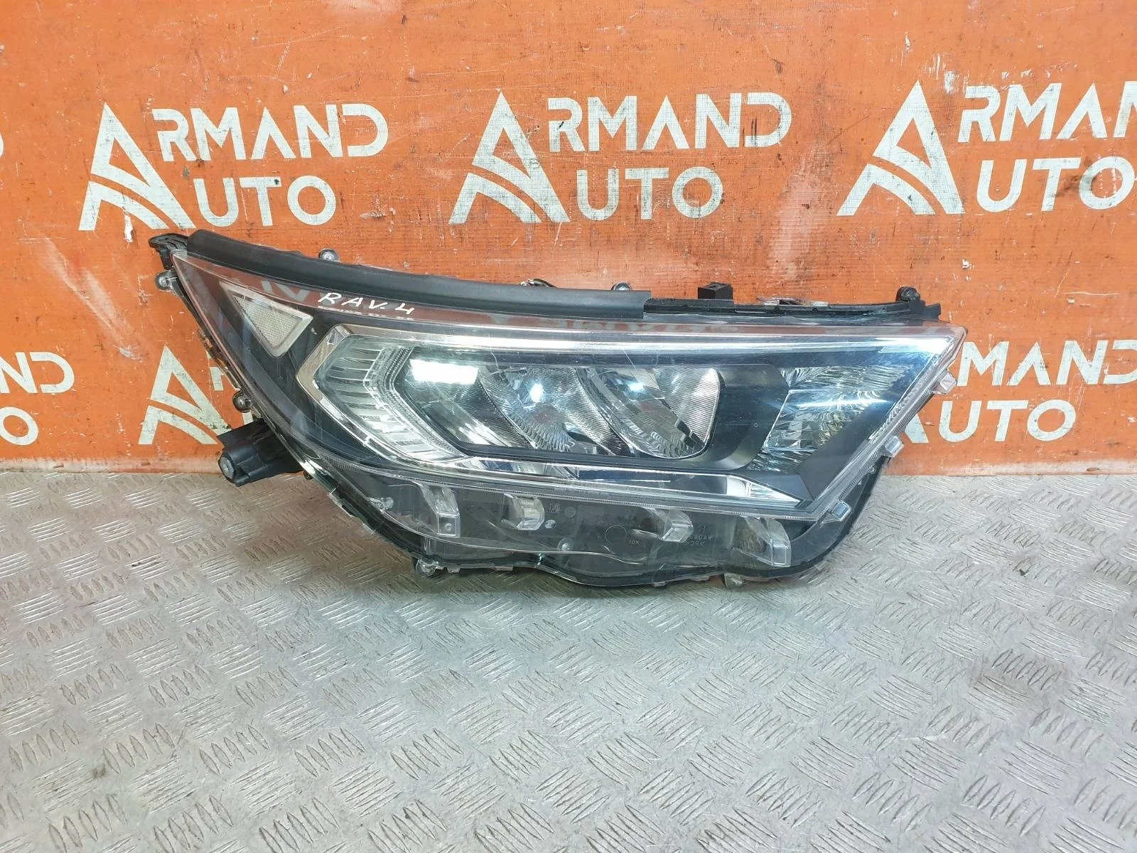 Фара Toyota Rav4 2018-нв 5 XA50