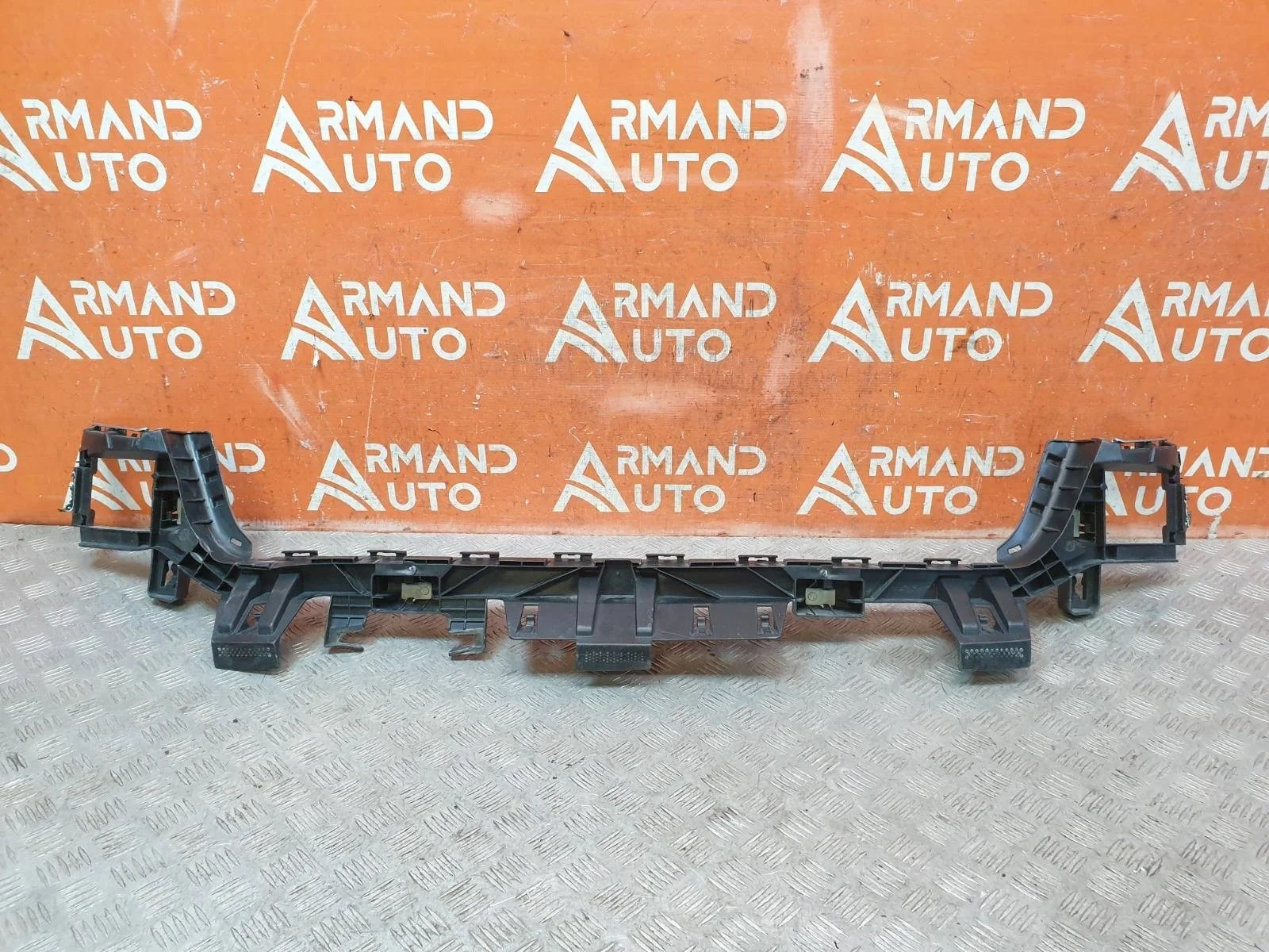 Кронштейн бампера Audi A3 2016-2020 8V