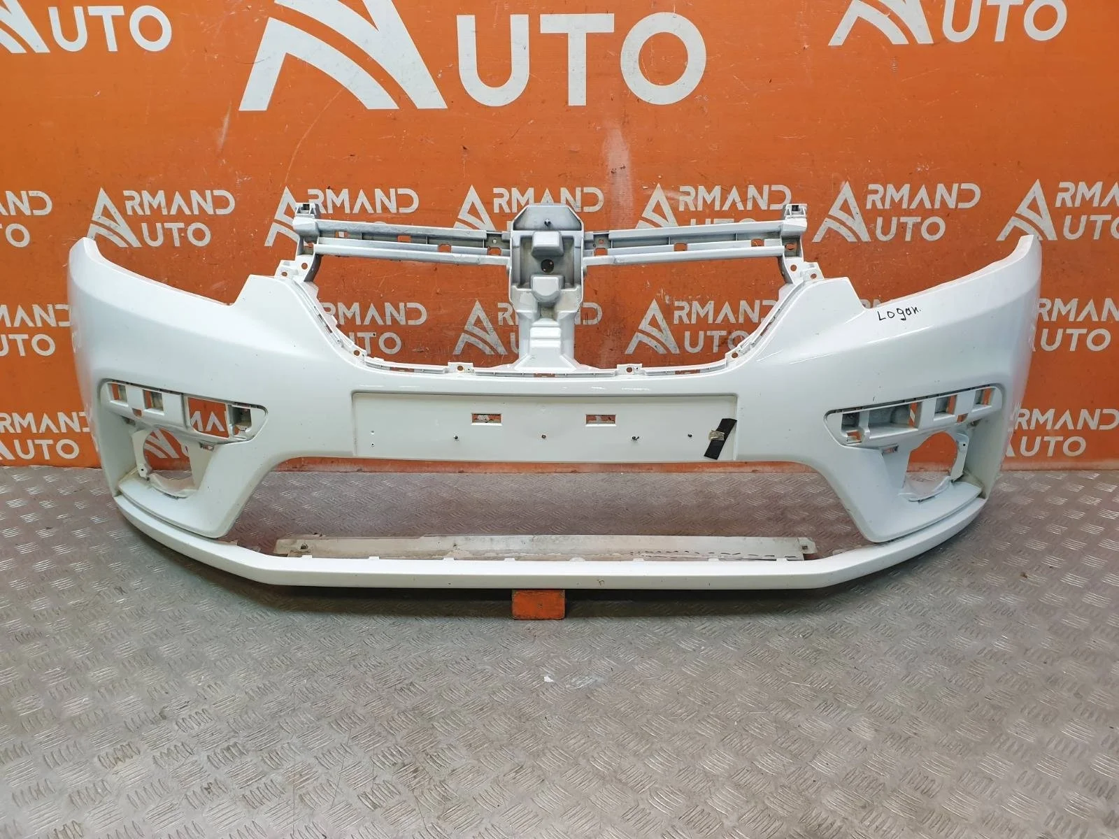 Бампер Renault Logan 2018-2022