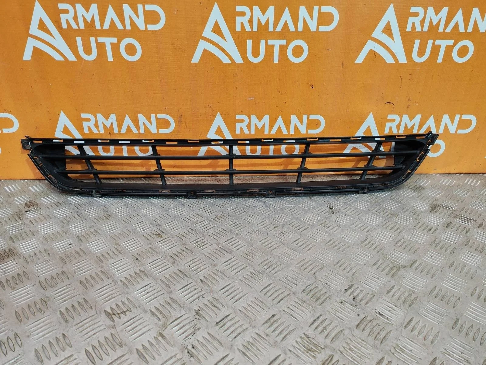 Решетка бампера Hyundai Santa Fe 2015-2019 3 DM