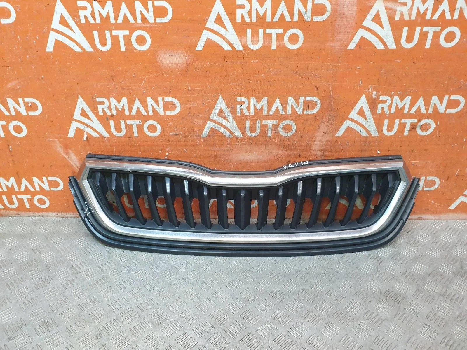 Решетка радиатора Skoda Rapid 2020-нв