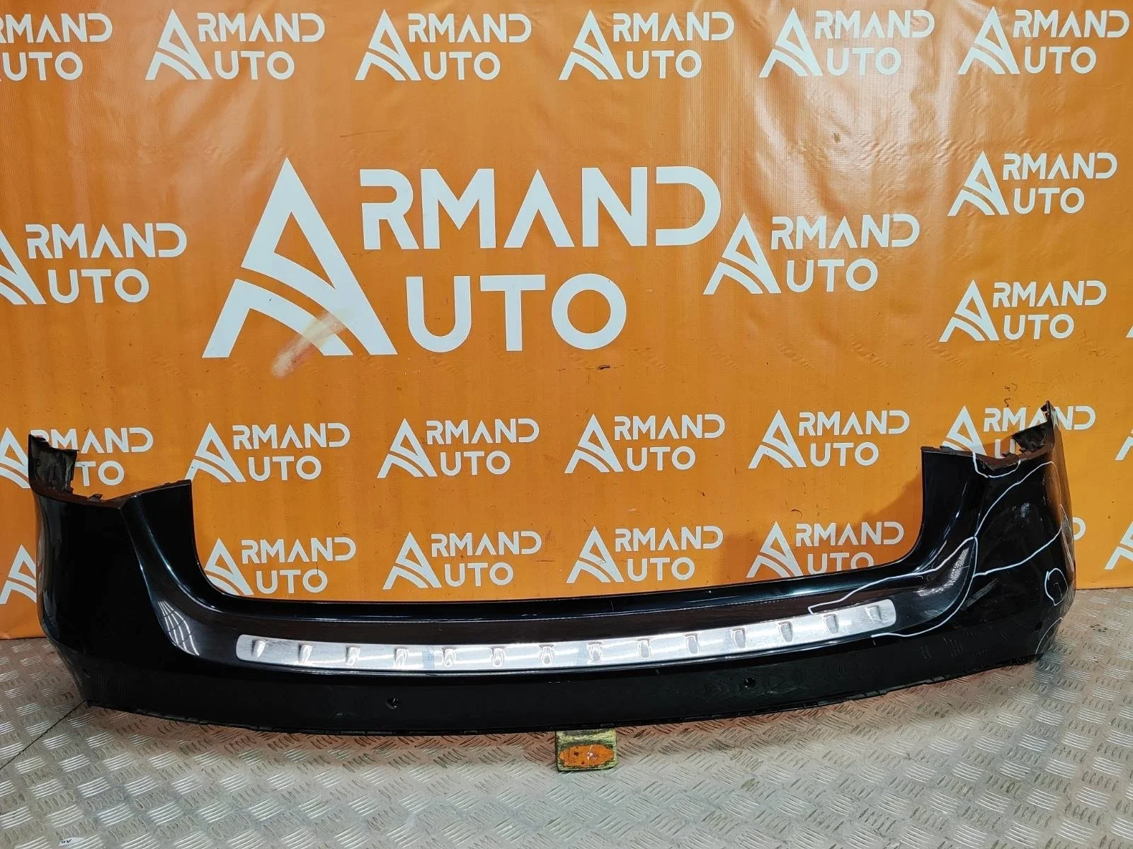 Бампер Mercedes GLA-Class 2013-2020 X156