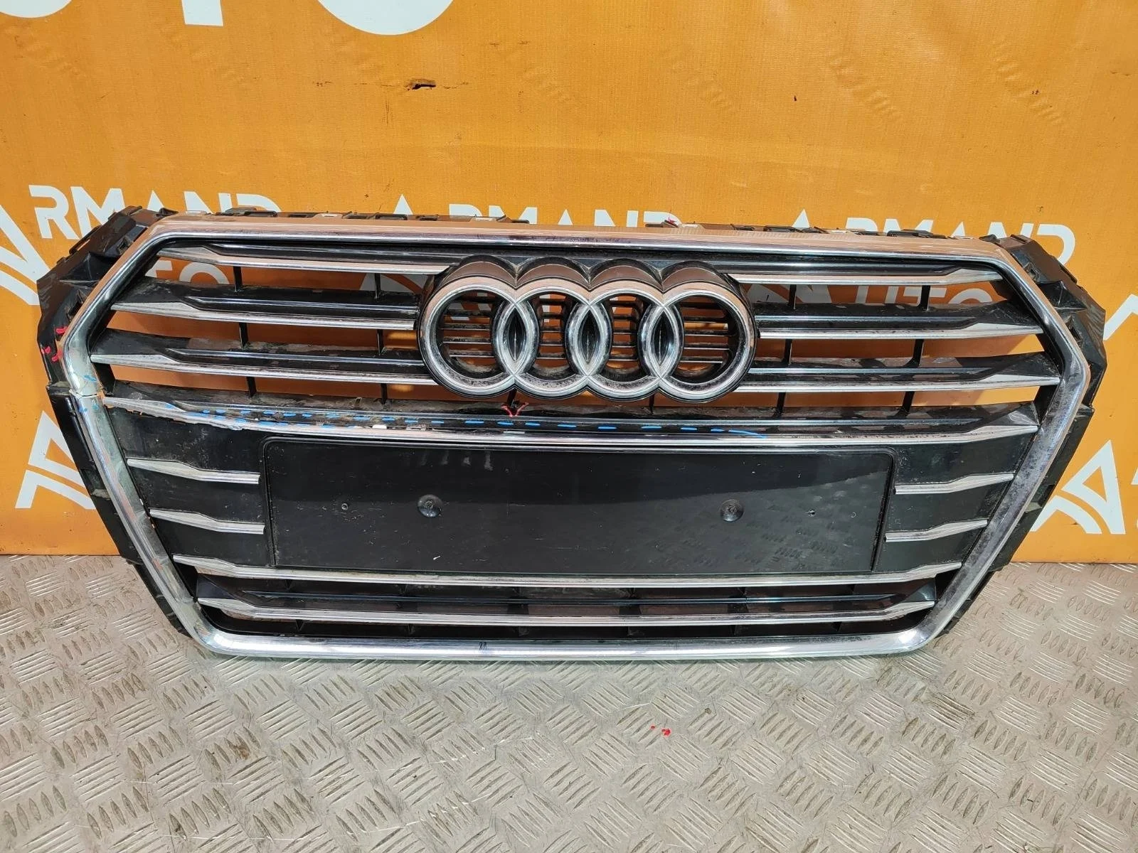 Решетка радиатора Audi A4 2015-2020 B9