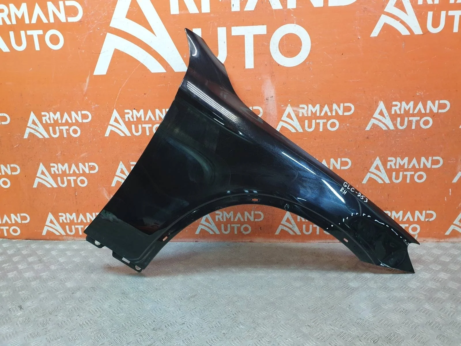 Крыло Mercedes GLC-Class 2015-нв X253