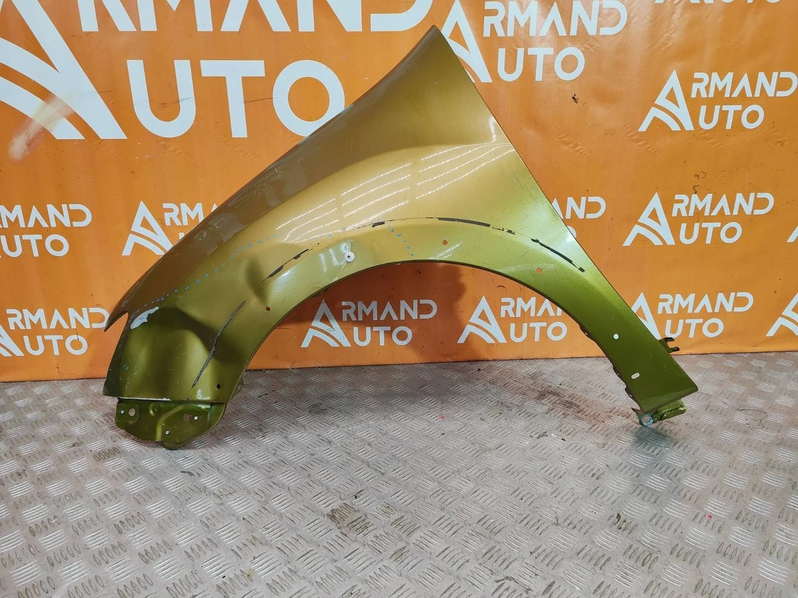 Крыло Renault Sandero 2013-2022