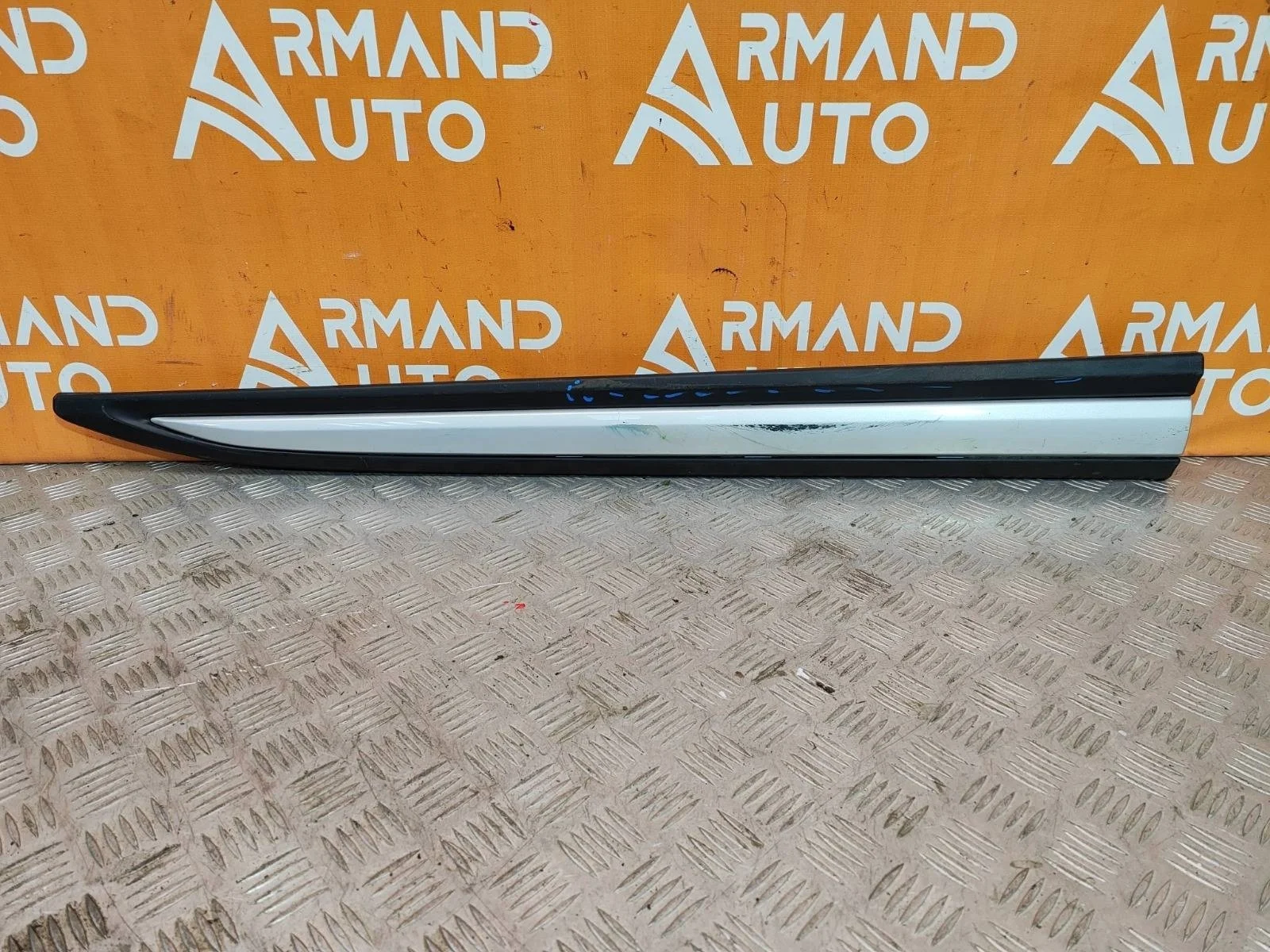 Молдинг двери Mitsubishi Outlander 2015-нв 3