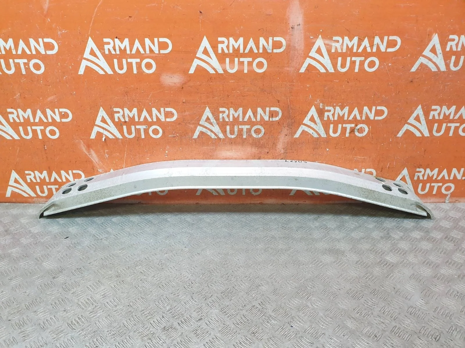 Усилитель бампера Lexus NX 2014-2021