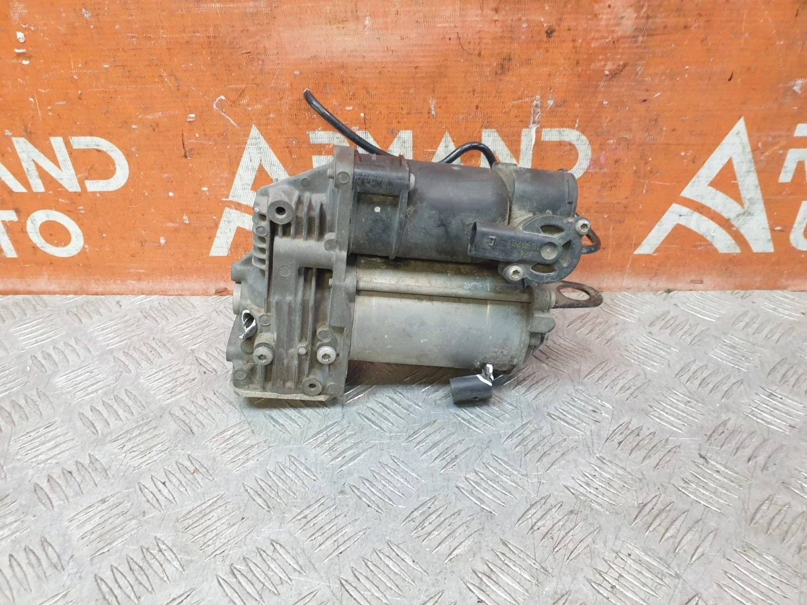 Компрессор подвески Mercedes -Class 2013-2020 W222, C217