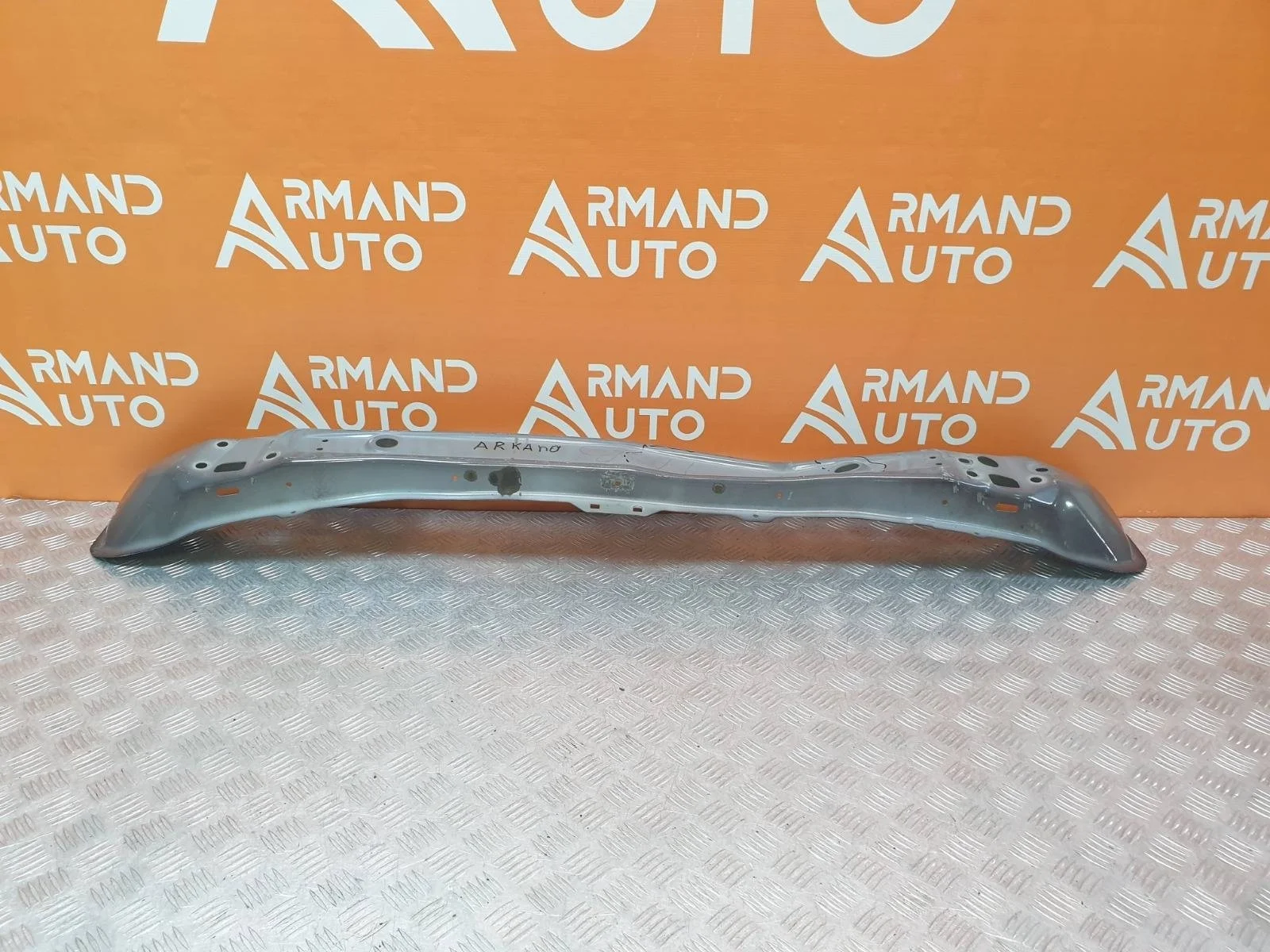 Усилитель бампера Renault Arkana 2019-нв