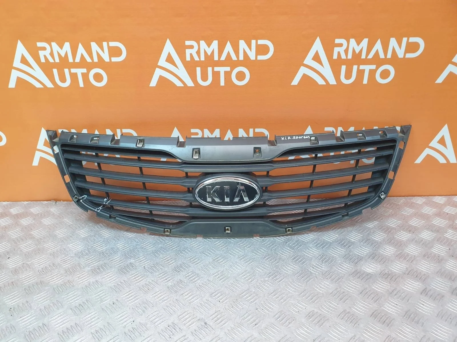 Решетка радиатора Kia Sportage 2010-2014 3 SL
