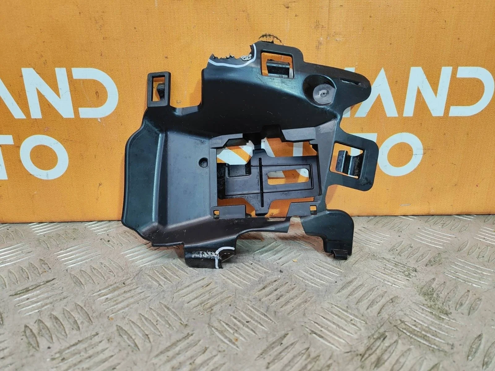 Кронштейн датчика мертвых зон Mercedes -Class Maybach 2017-2021 X222