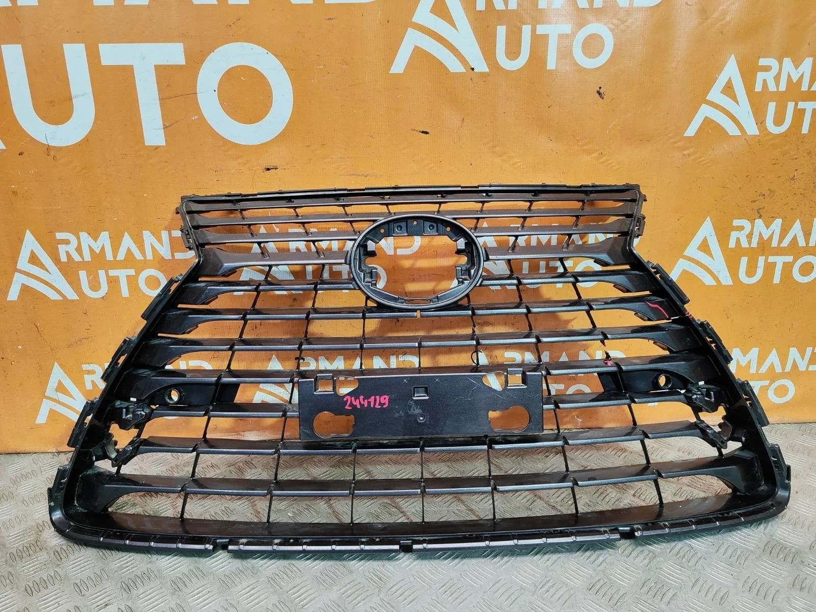 Решетка радиатора Lexus NX 2017-2021