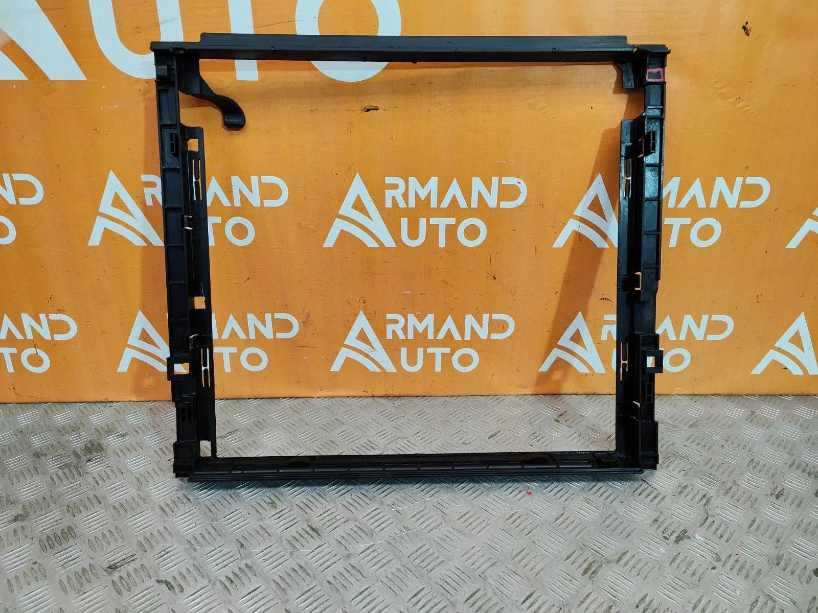 Кронштейн радиатора Mercedes GLE-Class Coupe 2015-2019 C292