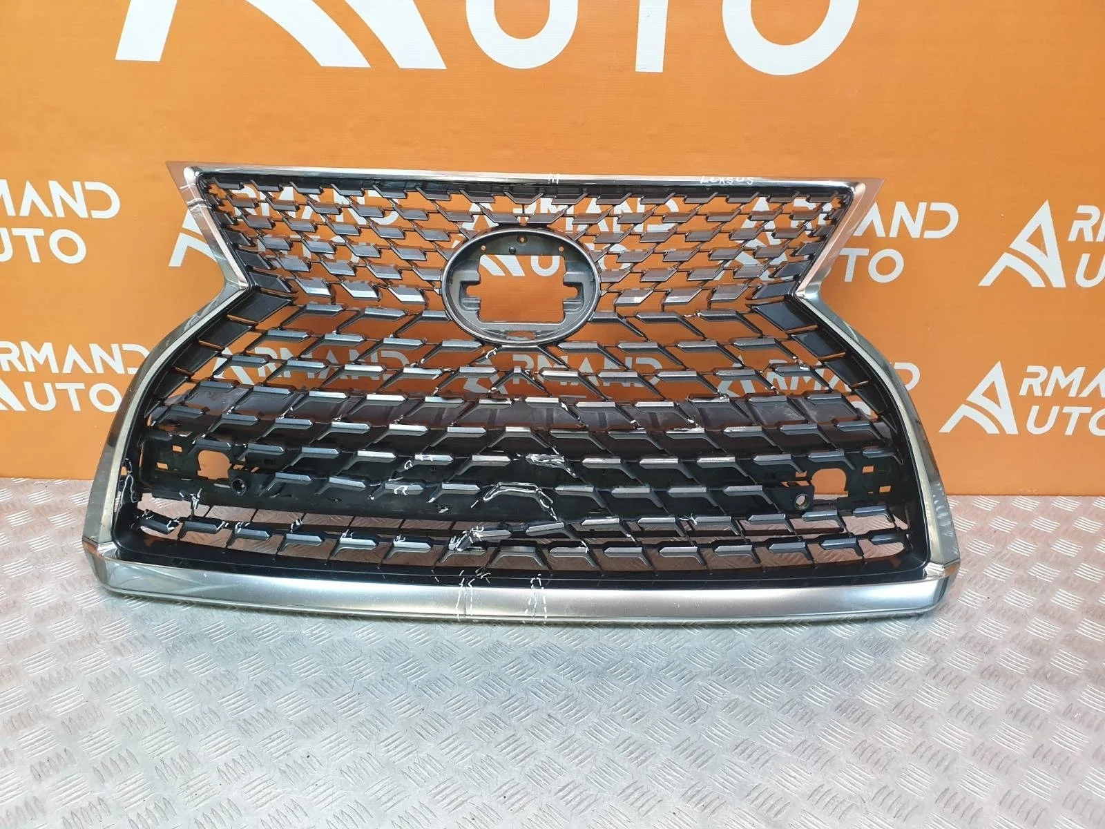 Решетка радиатора Lexus RX 2019-нв 4