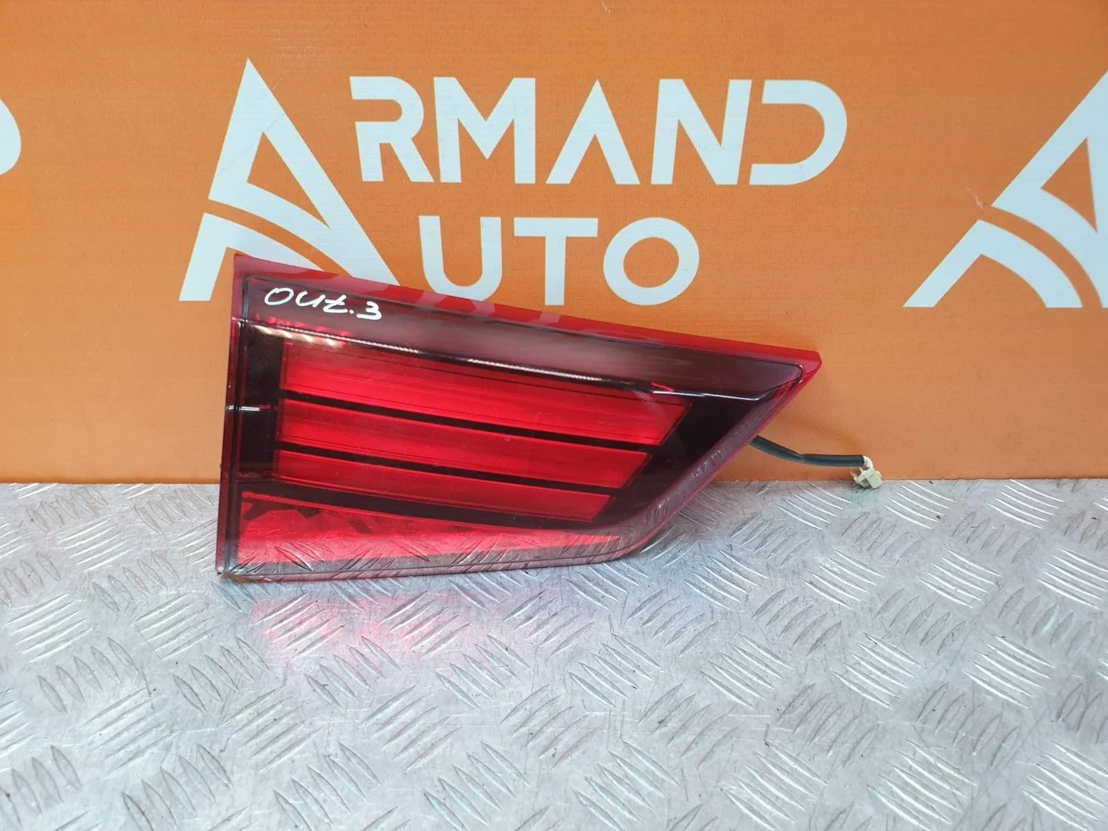 Фонарь внутренний Mitsubishi Outlander 2015-нв 3