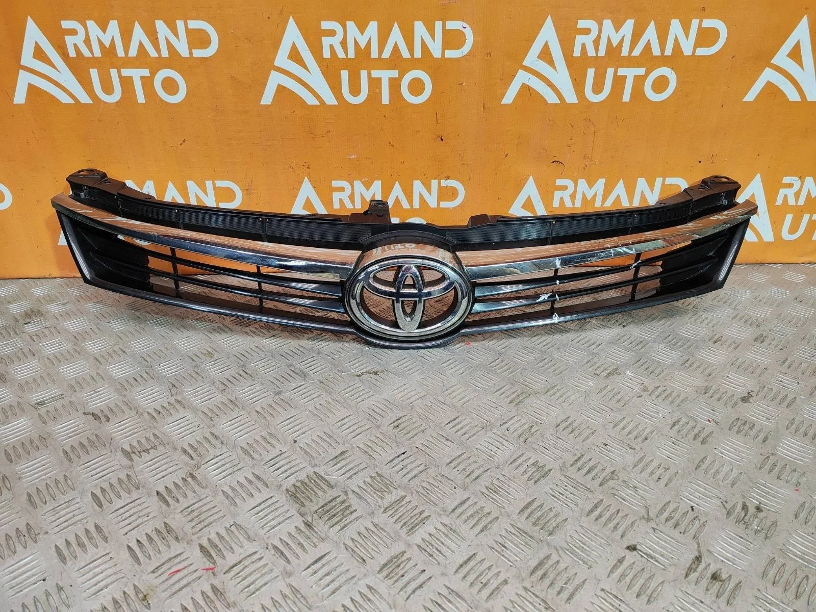 Решетка радиатора Toyota Camry 2014-2017 XV50