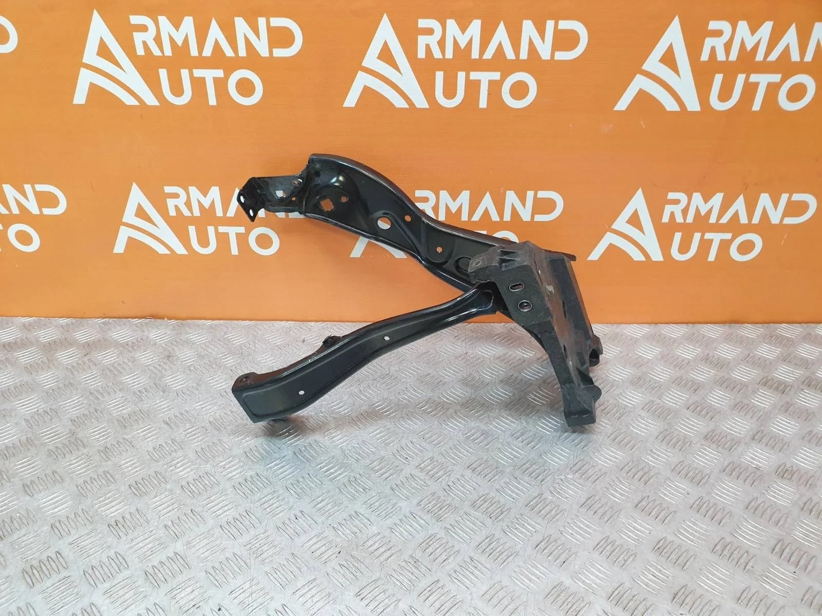 Кронштейн фары Mercedes -Class 2013-2016 W212, S212