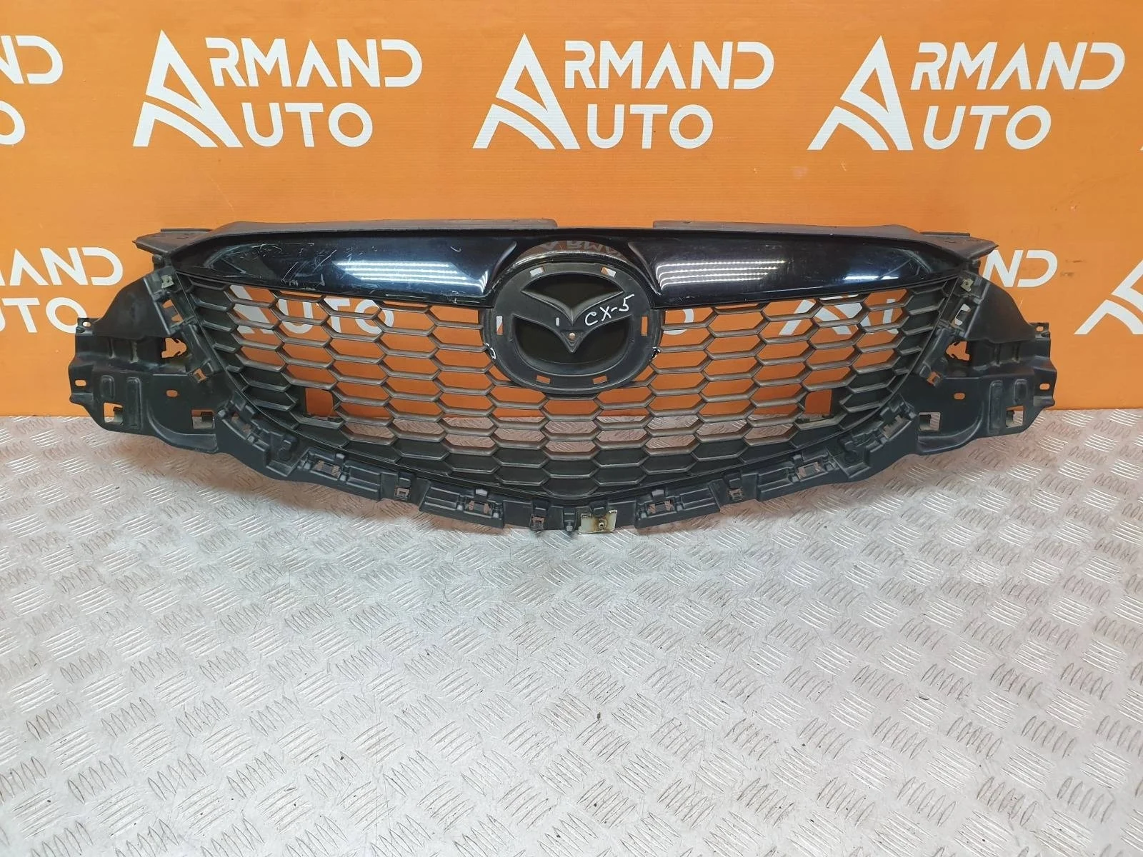 Решетка радиатора MAZDA CX-5 2011-2015