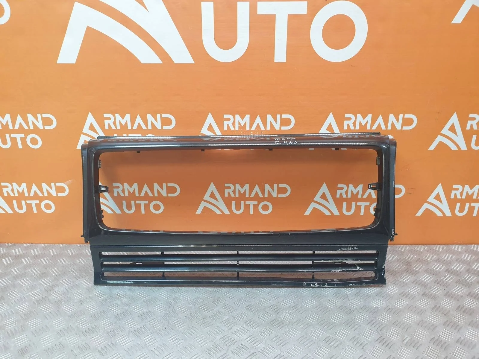 Окантовка решетки радиатора Mercedes G-Class 2008-2012 W463