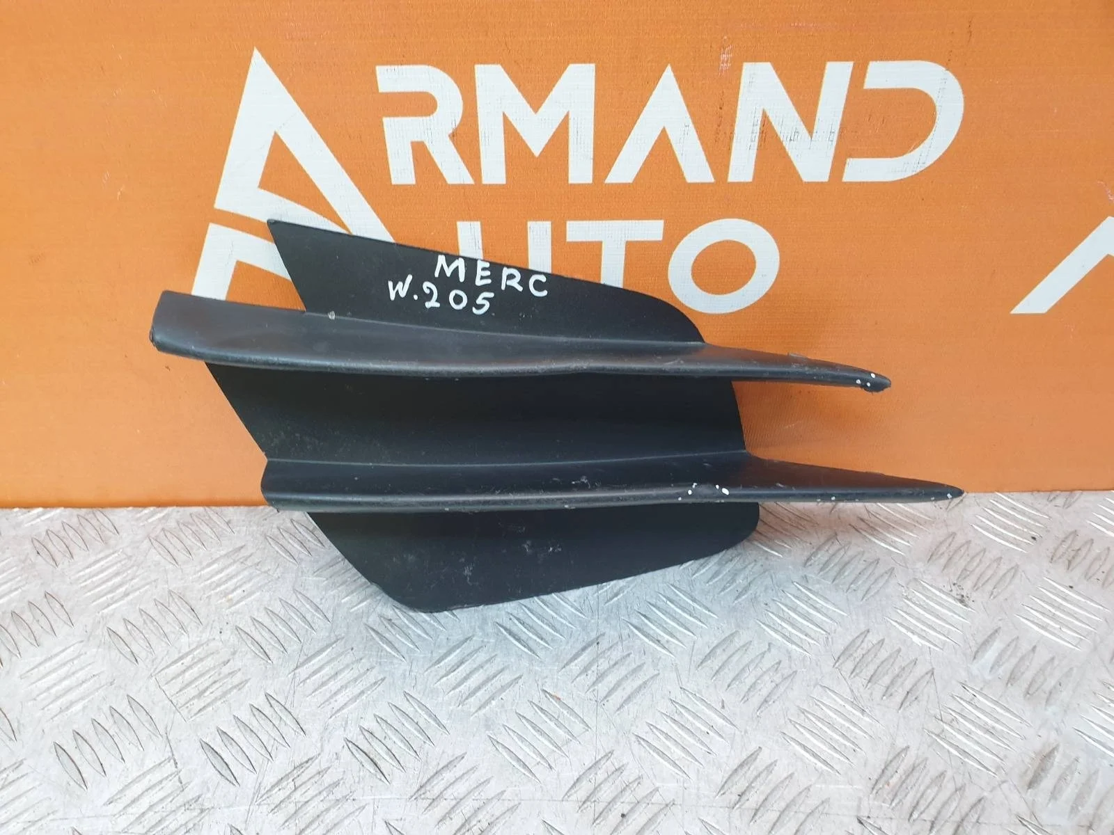 Решетка бампера MERCEDES -Class 2018-2021 W205