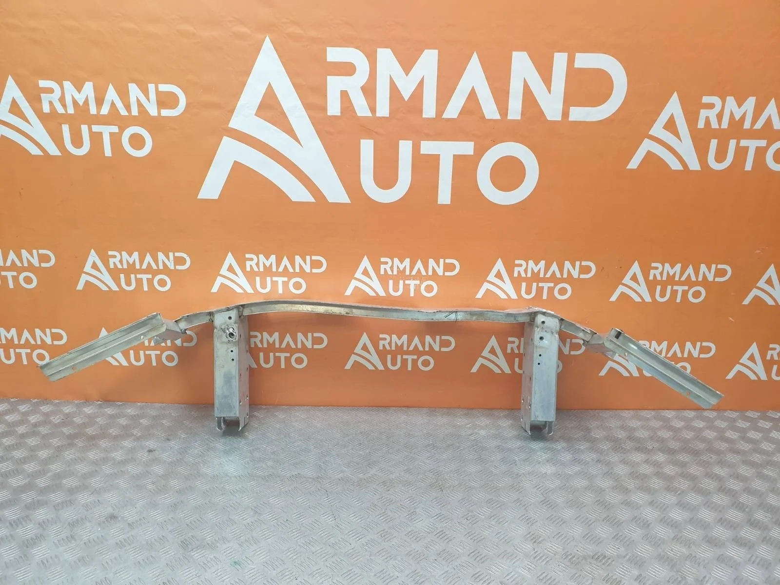 Усилитель бампера BMW X5 2018-нв G05