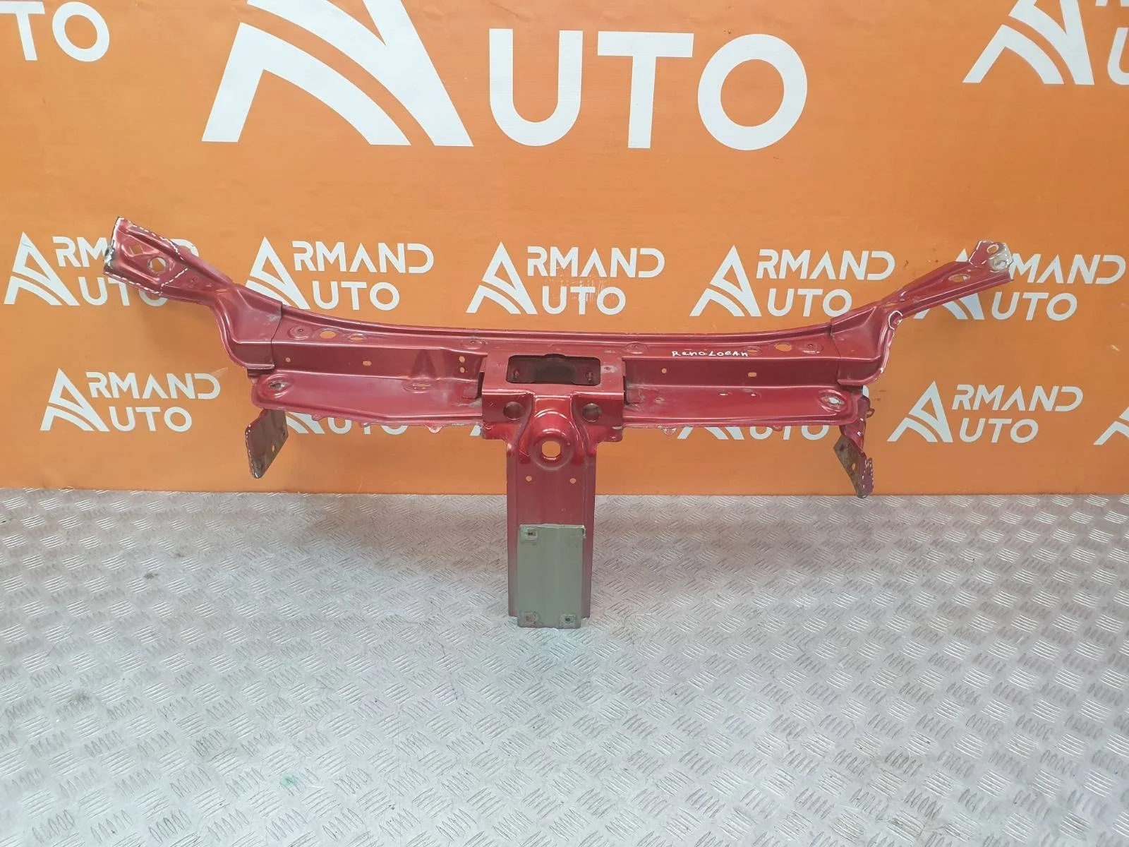 Панель передняя (суппорт радиатора) Renault Logan 2012-2022