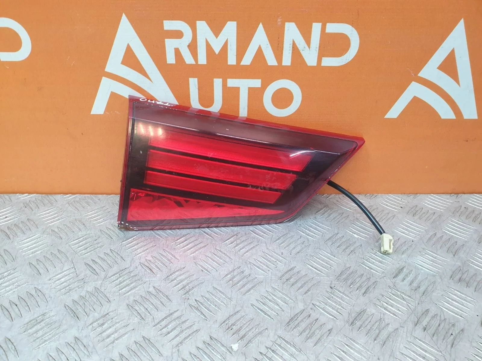 Фонарь внутренний Mitsubishi Outlander 2015-нв 3